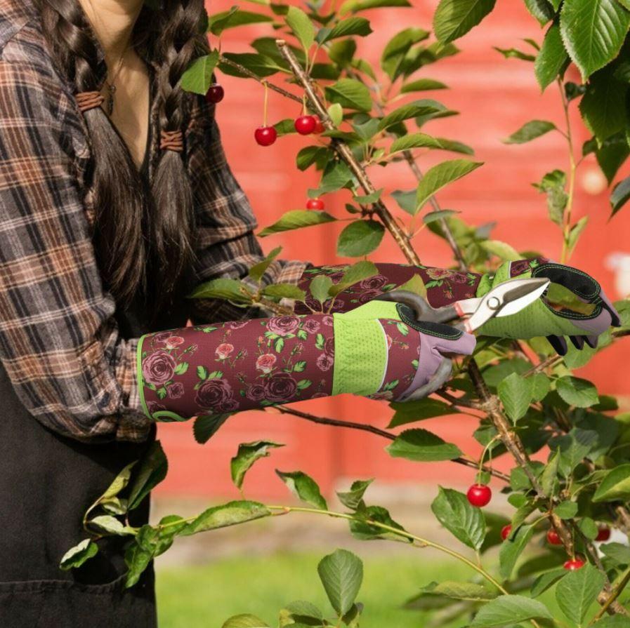 Gloves - thorn proof - rose pruning